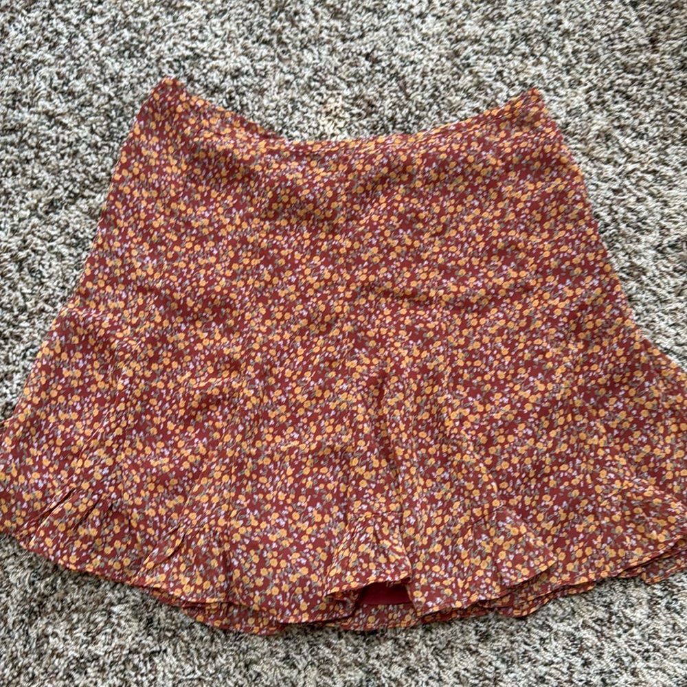 NWT Dress Forum floral skort Size Small